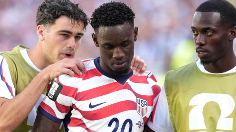 UEFA califica de "incomprensible" habilitación de Balogun. EFE