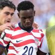 UEFA califica de "incomprensible" habilitación de Balogun. EFE