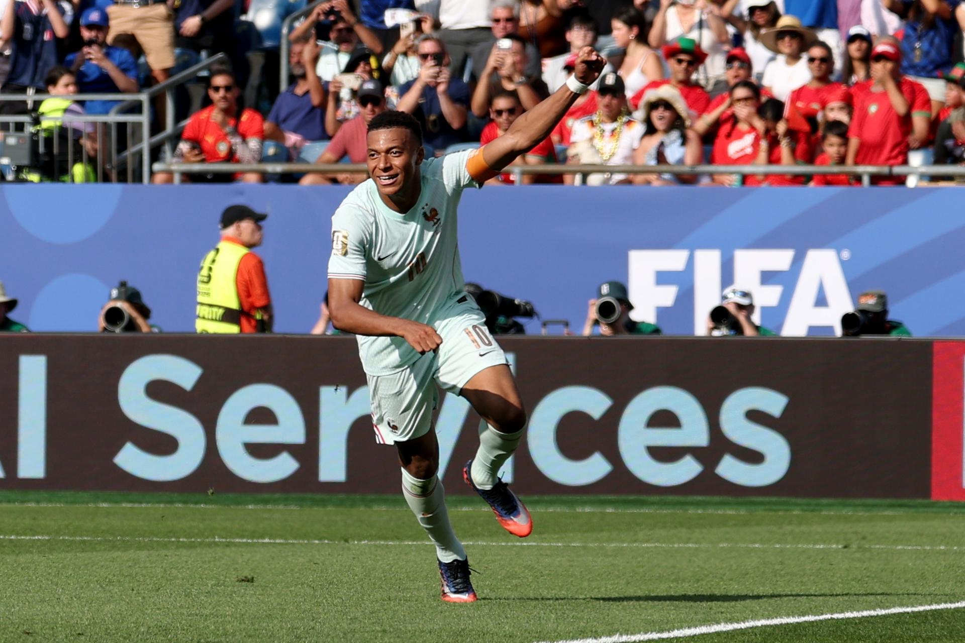 Mbappé festeja primer gol ante Marruecos. EFE