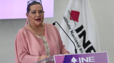 Durante una sesión ordinaria, la consejera presidenta, Guadalupe Taddei Zavala, tomó protesta a los representantes que integrarán la mesa de debate del organismo electoral (Foto: Cuartoscuro)
