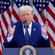 Trump afirma que hay mil misiles apuntados a Irán por si Teherán intenta asesinarlo. (EFE)
