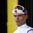 Isaac del Toro mantiene maillot blanco y disfruta su debut en el Tour