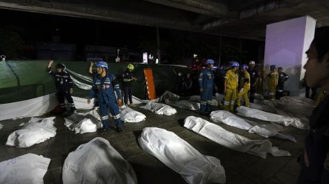 El reconocimiento de los 28 cadáveres continúa: "de 25 identificados –por el momento–, uno es ciudadano laosiano y los demás, tailandeses", indicó el Ministerio de Exteriores de Tailandia 