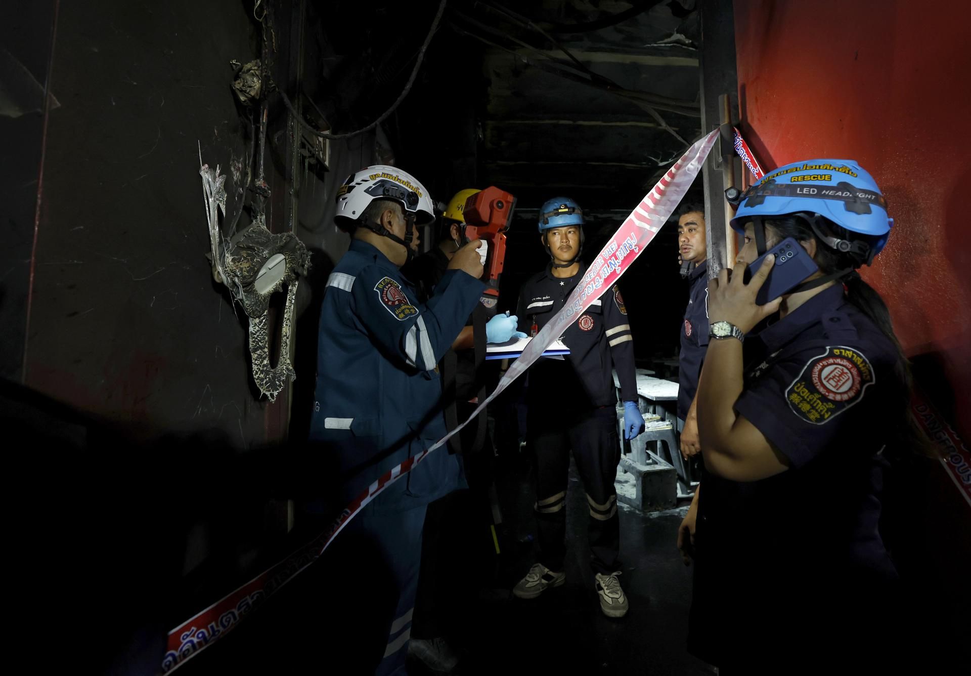 El bar, conectado con el centro de Bangkok por dos de las principales líneas de transporte público de la megaurbe, operaba con las licencias necesarias, según las autoridades