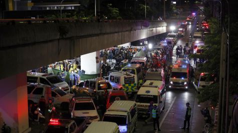 Las llamas sorprendieron a la clientela del Na Lat Phrao a altas horas del domingo