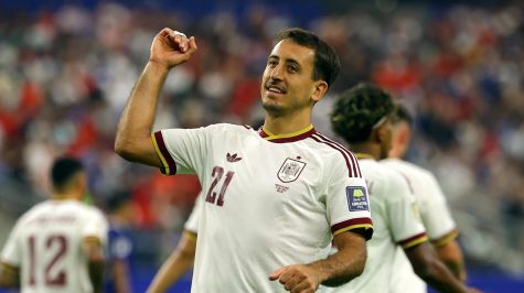 Oyarzabal festeja primera anotación en la semifinal de la Copa del Mundo. EFE
