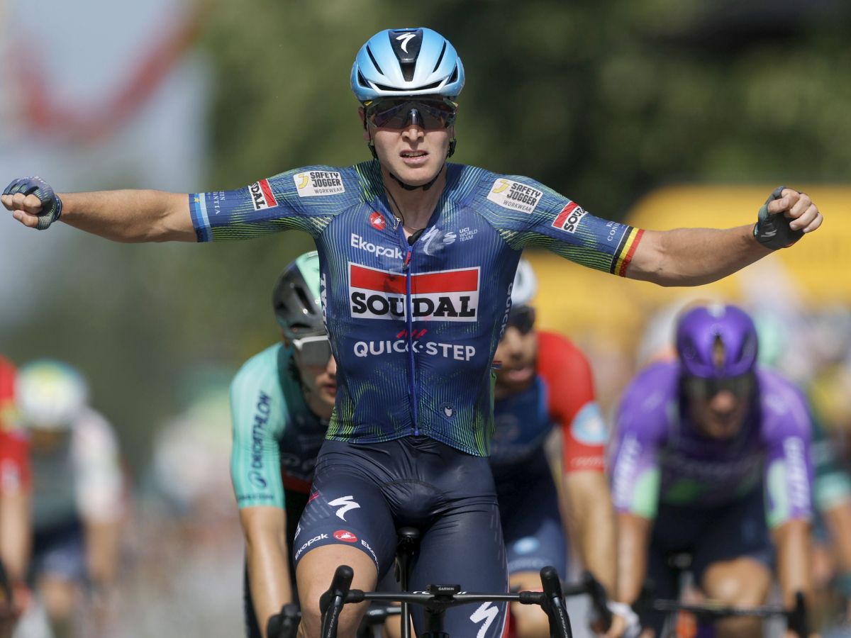 El protagonismo del día en la meta fue para el belga Tim Merlier (Foto EFE) El protagonismo del día en la meta fue para el belga Tim Merlier (Foto EFE)