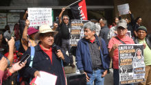 Encabezados por Pedro Hernández Morales, secretario general de la Sección 9, los manifestantes denunciaron el incumplimiento de los acuerdos establecidos en julio pasado. (Foto: Cuartoscuro)