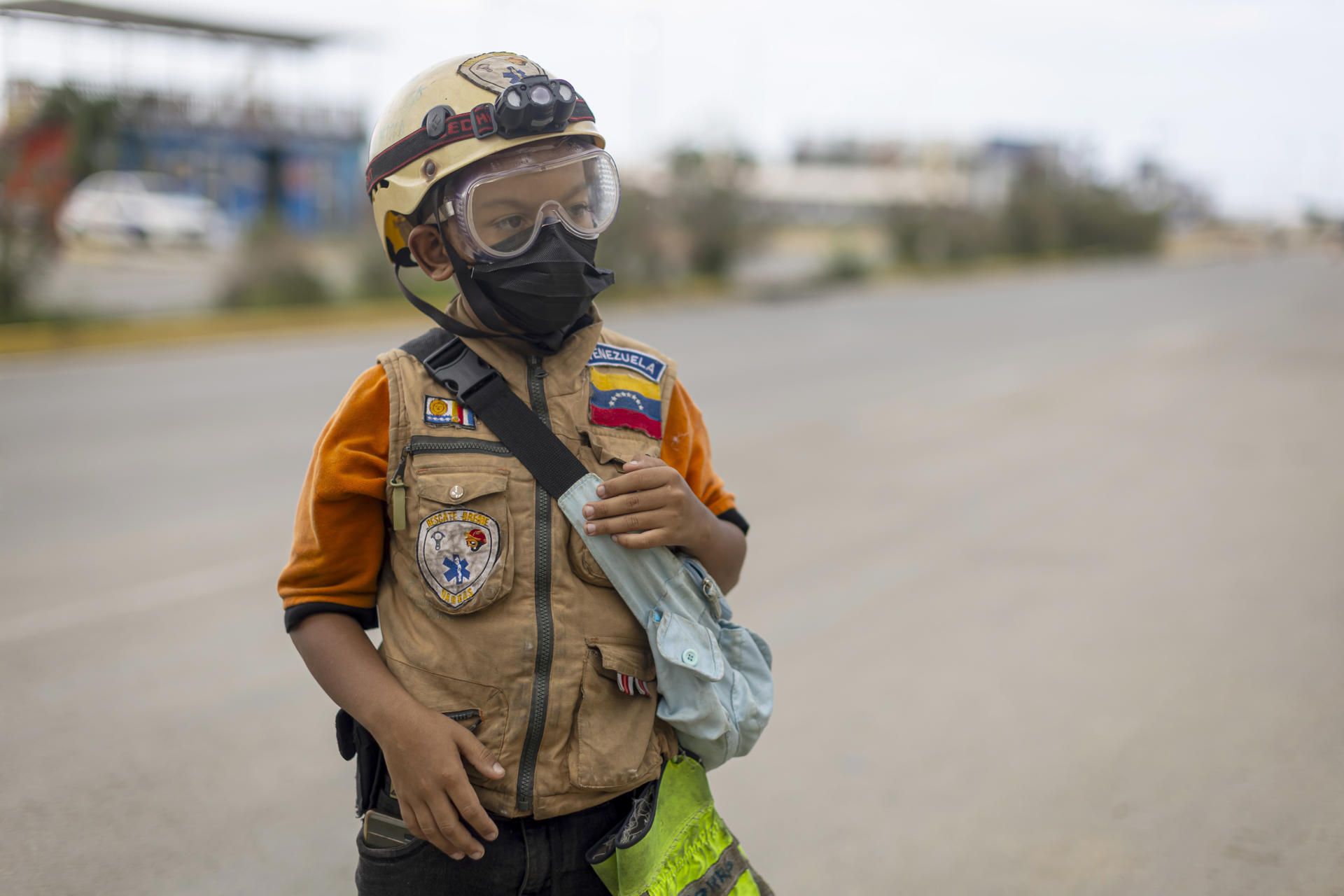 Con solo diez años, Sebastián Corro se sumó de manera voluntaria al despliegue de miles de rescatistas tras los sismos en Venezuela