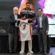 Presentación de Giannis en Miami Heat: Retos, nuevo dorsal y el sueño de LeBron James (foto EFE) Presentación de Giannis en Miami Heat: Retos, nuevo dorsal y el sueño de LeBron James (foto EFE)