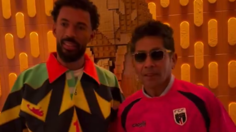 Vozinha recibe reconocimiento de Jorge Campos tras brillar en el Mundial