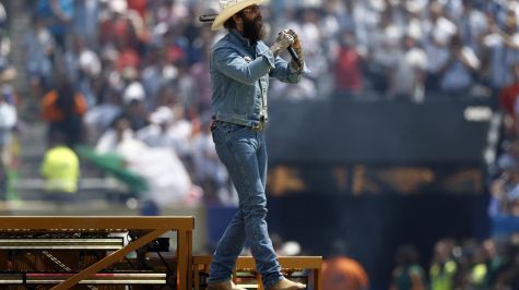 El cantante estadounidense Post Malone actúa durante la Ceremonia de Clausura antes del partido final de la Copa Mundial de la FIFA 2026 entre España y Argentina, en Nueva Jersey, EE. UU., el 19 de julio de 2026. (España) EFE/EPA/SARAH YENESEL