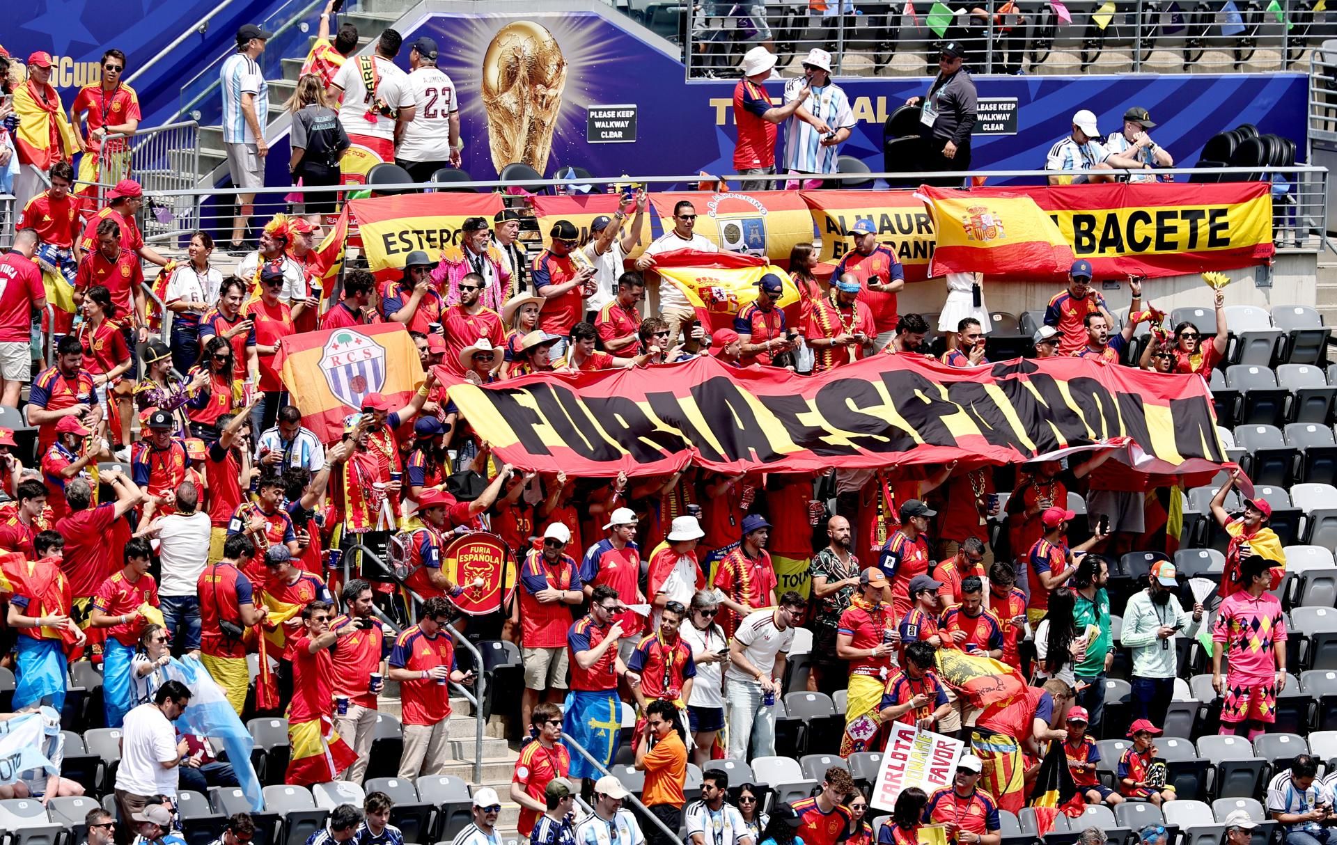 Tribuna de España Foto: EFE