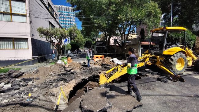 Socavón en Guadalupe Inn mantiene cierres y trabajos de reparación. (SGIRPC) Socavón en Guadalupe Inn mantiene cierres y trabajos de reparación. (SGIRPC)