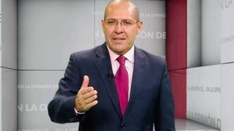 El comunicador, quien fuera director de la Corporación Oaxaqueña de Radio y Televisión (CORTV) y autor de la columna política “El Zumbido del Moscardón”, fue víctima de un ataque armado directo mientras se encontraba en un establecimiento de comida (Foto: Especial) El comunicador, quien fuera director de la Corporación Oaxaqueña de Radio y Televisión (CORTV) y autor de la columna política “El Zumbido del Moscardón”, fue víctima de un ataque armado directo mientras se encontraba en un establecimiento de comida (Foto: Especial)