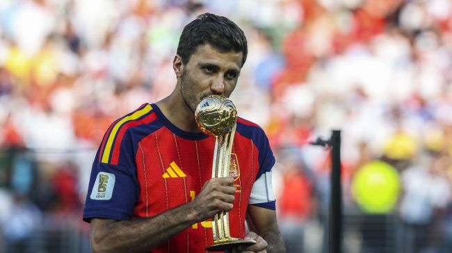 Rodri recibe Balón de Oro del Mundial 2026. MexSport