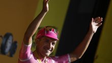 Carapaz se lleva la Etapa 18 del Tour de Francia. EFE