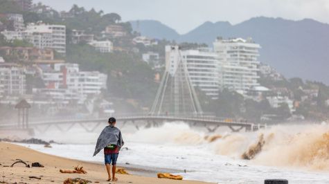 CNPC pide precaución en Nayarit, Jalisco, Colima y Michoacán por lluvias muy fuertes. (Cuartoscuro) CNPC pide precaución en Nayarit, Jalisco, Colima y Michoacán por lluvias muy fuertes. (Cuartoscuro)
