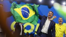 Flávio Bolsonaro reivindica el legado de su padre al lanzar su candidatura. (EFE)