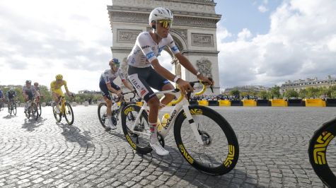 Isaac del Toro afianza tercer lugar del Tour de Francia tras Alpe d’Huez