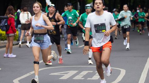 El 'Adidas Splits 30K' reunió a 8,000 corredores en Paseo de la Reforma, en una jornada que puso a prueba la resistencia, preparación y disciplina de participantes de distintos niveles dentro del creciente mundo del running (Foto: Brandon Díaz de León)