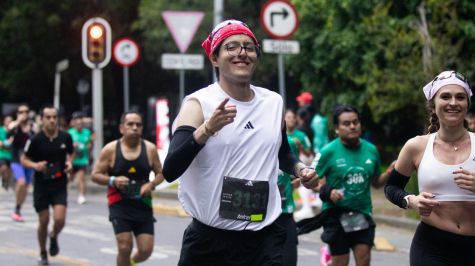 El 'Adidas Splits 30K' reunió a 8,000 corredores en Paseo de la Reforma, en una jornada que puso a prueba la resistencia, preparación y disciplina de participantes de distintos niveles dentro del creciente mundo del running (Foto: Brandon Díaz de León)
