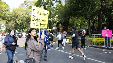 El 'Adidas Splits 30K' reunió a 8,000 corredores en Paseo de la Reforma, en una jornada que puso a prueba la resistencia, preparación y disciplina de participantes de distintos niveles dentro del creciente mundo del running (Foto: Brandon Díaz de León)