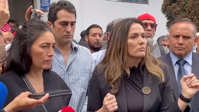 Durante la movilización, los inconformes entregaron un pliego petitorio dirigido a Bertha Alcalde Luján, titular del organismo y a César Cravioto Romero, titular de la Secgob (Foto: Especial)