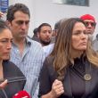 Durante la movilización, los inconformes entregaron un pliego petitorio dirigido a Bertha Alcalde Luján, titular del organismo y a César Cravioto Romero, titular de la Secgob (Foto: Especial)