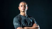 Chicharito Hernández es presentado con Atlético Dallas. EFE