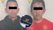 Durante la inspección, los oficiales aseguraron un arma de fuego tipo pluma, cuatro cartuchos útiles, un cartucho percutido y 25 envoltorios con una sustancia sólida de color blanco con características similares a la cocaína. (Foto: SSC)
