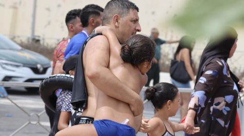 Familias con bebés también intentaron cruzar la frontera