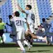 Keyner Hernández (i) y Dax Palmer de Costa Rica celebran uno de los goles de Costa Rica (EFE)