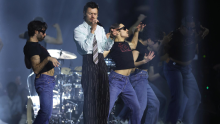 La SSC desplegará mil 731 policías, drones, helicóptero y binomios caninos para el primer concierto de Harry Styles en el Estadio GNP. (Foto: EFE)