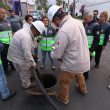 Autoridades localizaron una toma clandestina en un ducto de Pemex en la colonia Granjas México, Iztacalco. La fuga fue controlada y la FGR inició una investigación. Meta keywords (Foto: SGIRPC) Autoridades localizaron una toma clandestina en un ducto de Pemex en la colonia Granjas México, Iztacalco. La fuga fue controlada y la FGR inició una investigación. Meta keywords (Foto: SGIRPC)