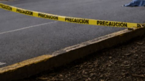Al lugar arribaron elementos de la policía y personal de servicios de emergencia para realizar las diligencias necesarias y acordonar el área (Foto: @opespecialesmx) Al lugar arribaron elementos de la policía y personal de servicios de emergencia para realizar las diligencias necesarias y acordonar el área (Foto: @opespecialesmx)