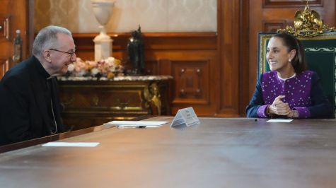 La presidenta Claudia Sheinbaum Pardo, sostuvo una reunión privada con Pietro Parolin, secretario de Estado del Vaticano (Foto: Especial) La presidenta Claudia Sheinbaum Pardo, sostuvo una reunión privada con Pietro Parolin, secretario de Estado del Vaticano (Foto: Especial)