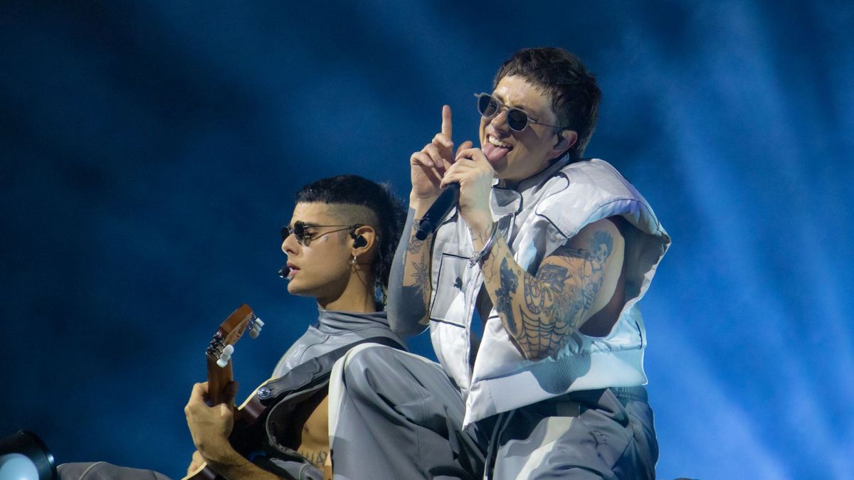 'Ca7riel & Paco Amoroso dieron clase espiritual en el Palacio de los Deportes 'Ca7riel & Paco Amoroso dieron clase espiritual en el Palacio de los Deportes