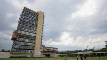 De acuerdo con la agencia española, este regreso a las aulas se produce luego de que la institución detectara irregularidades y patrones estadísticos inusuales en las pruebas realizadas de forma remota (Foto: EFE)