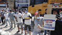 El pueblo colombiano se avalanzó para realizar labores de rescate en las  zonas afectadas por el sismo. (Foto EFE)