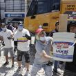 El pueblo colombiano se avalanzó para realizar labores de rescate en las zonas afectadas por el sismo. (Foto EFE) El pueblo colombiano se avalanzó para realizar labores de rescate en las zonas afectadas por el sismo. (Foto EFE)