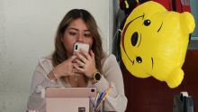 La propuesta busca reformar la Ley de Acceso de las Mujeres a una Vida Libre de Violencia de la capital del país para incluir agresiones que vulneren la privacidad y seguridad en el entorno tecnológico (Foto: Cuartoscuro)
