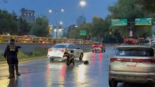 El suceso ocurrió en la lateral de Circuito Interior, poco antes de llegar a la avenida Chapultepec, en la zona de la colonia Condesa (Foto: Captura de pantalla N+)