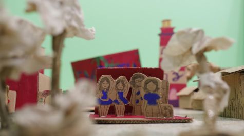 Fotografía que muestra manualidades elaboradas por mujeres como parte del proyecto 'La Ciudad de las Damas' este viernes, en el Museo de las Artes (MUSA) en Guadalajara (México).