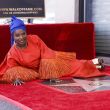 La cantante beninesa y ganadora de cinco premios Grammy Angelique Kidjo posa durante una ceremonia en su honor con la 2.854ª estrella en el Paseo de la Fama de Hollywood en la categoría de Grabación en Hollywood Boulevard en Los Ángeles, California, EE. UU., el 18 de agosto de 2026. Kidjo se convirtió en el primer músico africano y el primer africano negro en recibir una estrella en el Paseo de la Fama de Hollywood. EFE/EPA/CHRIS TORRES