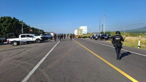 Restablecen circulación en nueve puntos carreteros de Michoacán. (Gob Puebla)