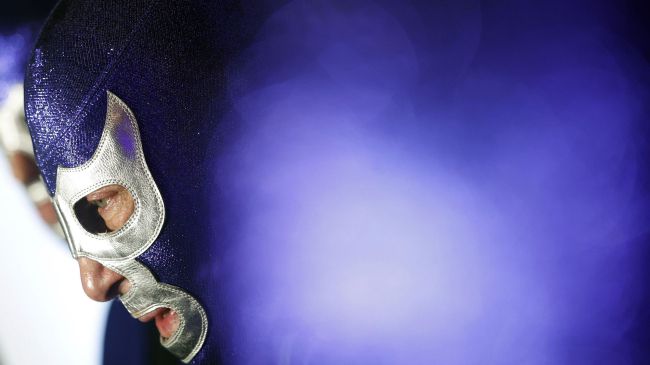 Blue Demon Jr. prepara su retiro para cambiar el ring por la medicina | EFE Blue Demon Jr. prepara su retiro para cambiar el ring por la medicina | EFE