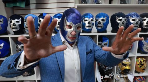 Blue Demon Jr. prepara su retiro para cambiar el ring por la medicina | EFE