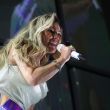 Imagen de archivo de la cantante Amaia Montero durante un concierto con La Oreja de Van Gogh en el Movistar Arena de Madrid. EFE/Víctor Lerena