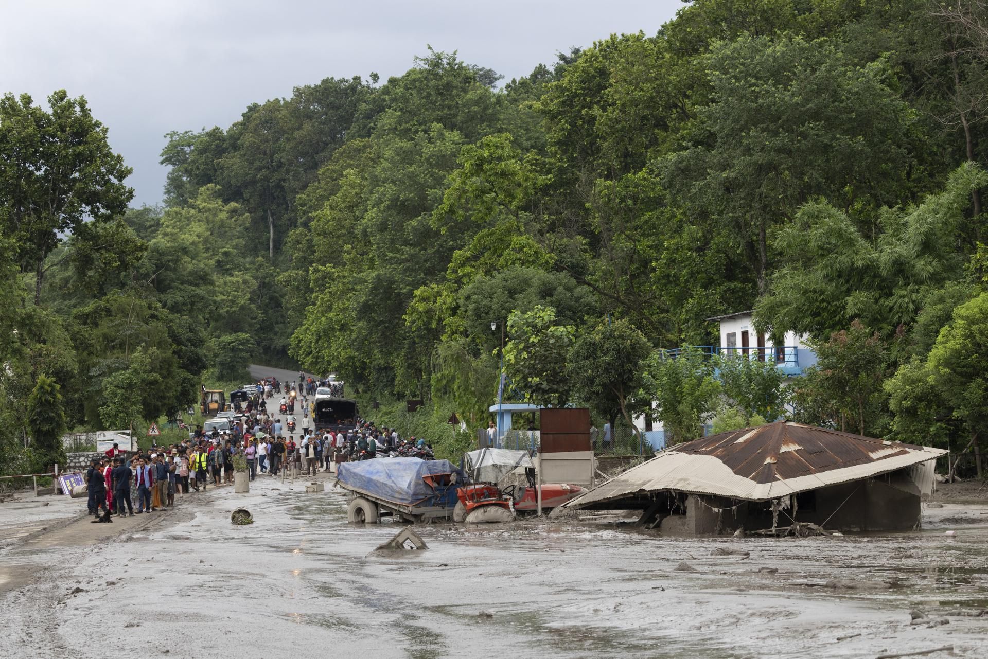 Nepal ha sufrido este miércoles una riada inmensa que ha golpeado con fuerza el norte del país